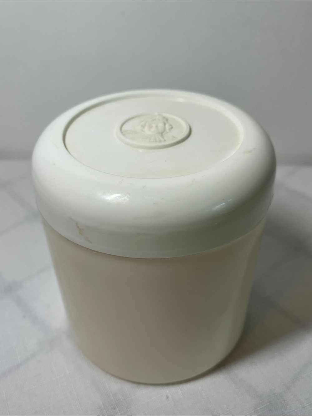 VINTAGE CREALISE CONDITIONER Screw Top Container
Made in Canada
